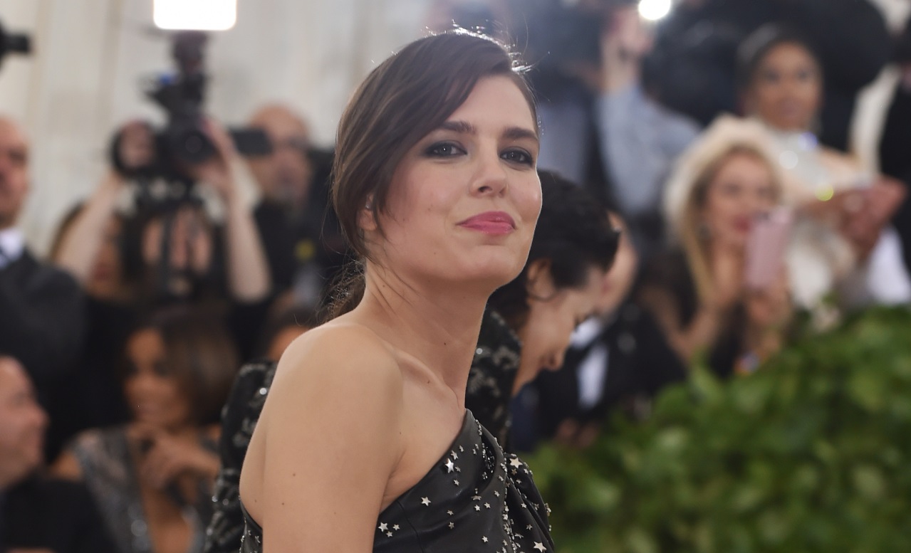 Met Gala 2018 : Charlotte Casiraghi fait une apparition remarquée sur le tapis rouge