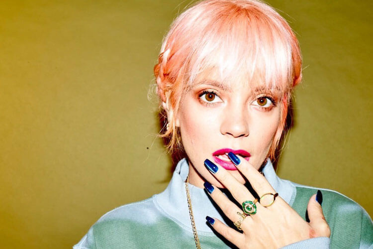 Une photo de Lily Allen sans culotte ? Elle assume complètement !