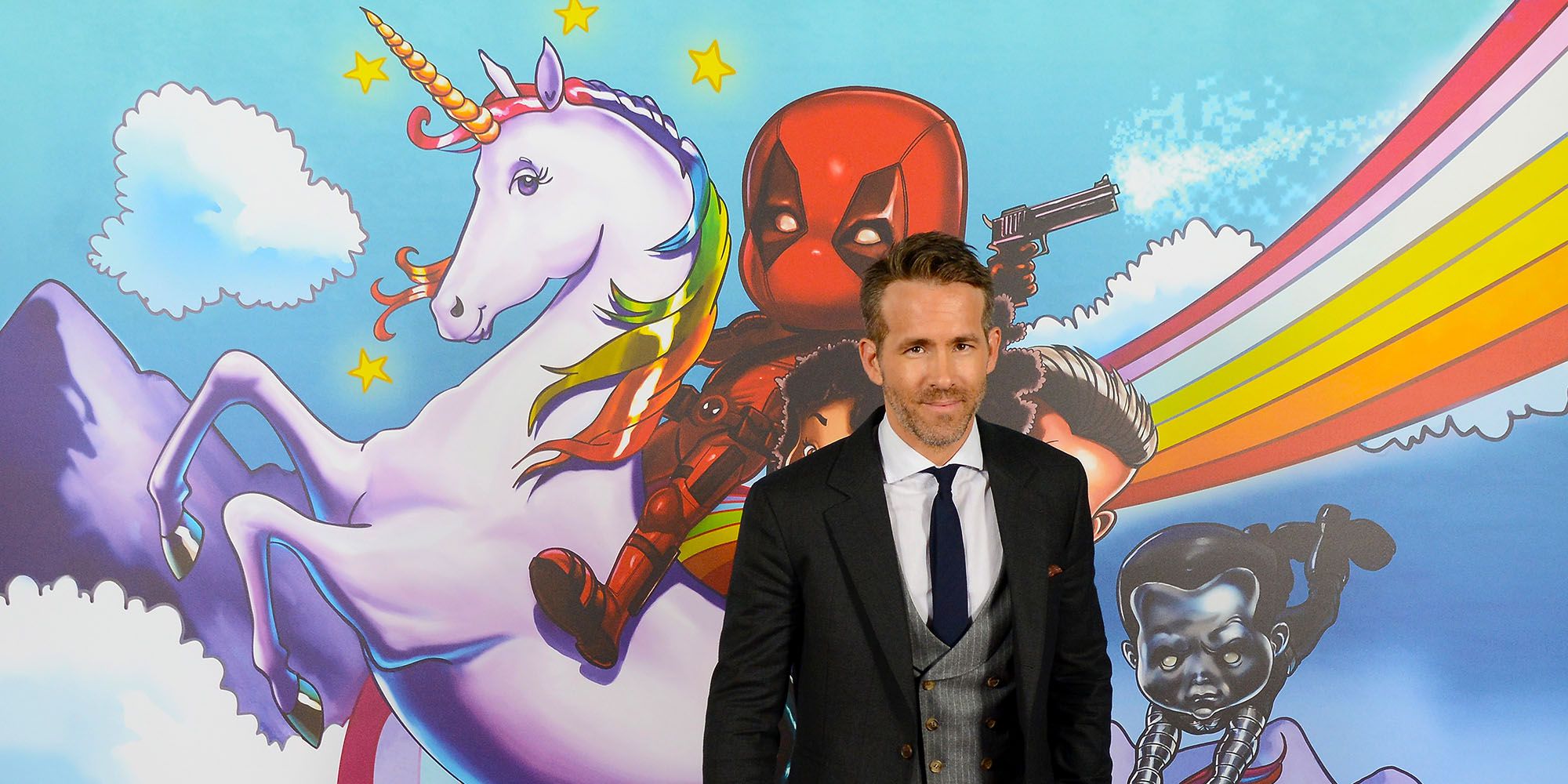 Ryan Reynolds donne son... e-mail pendant une interview