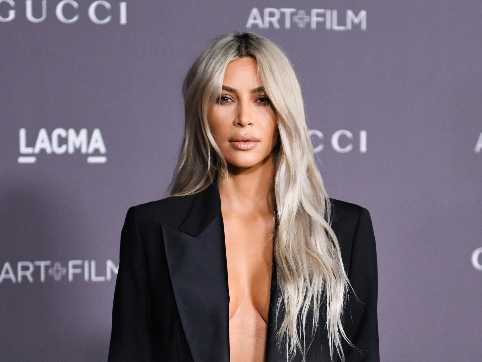 Kim Kardashian : Son nouveau parfum plagié sur celui de Jean-Paul Gaultier ? Elle répond !