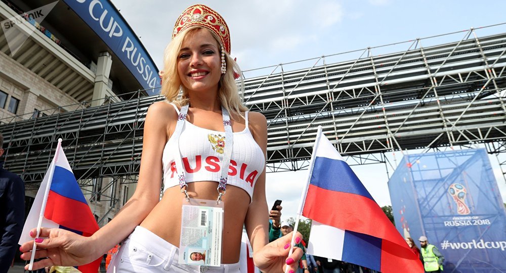 La plus belle supportrice du Mondial est-elle une star du X ?