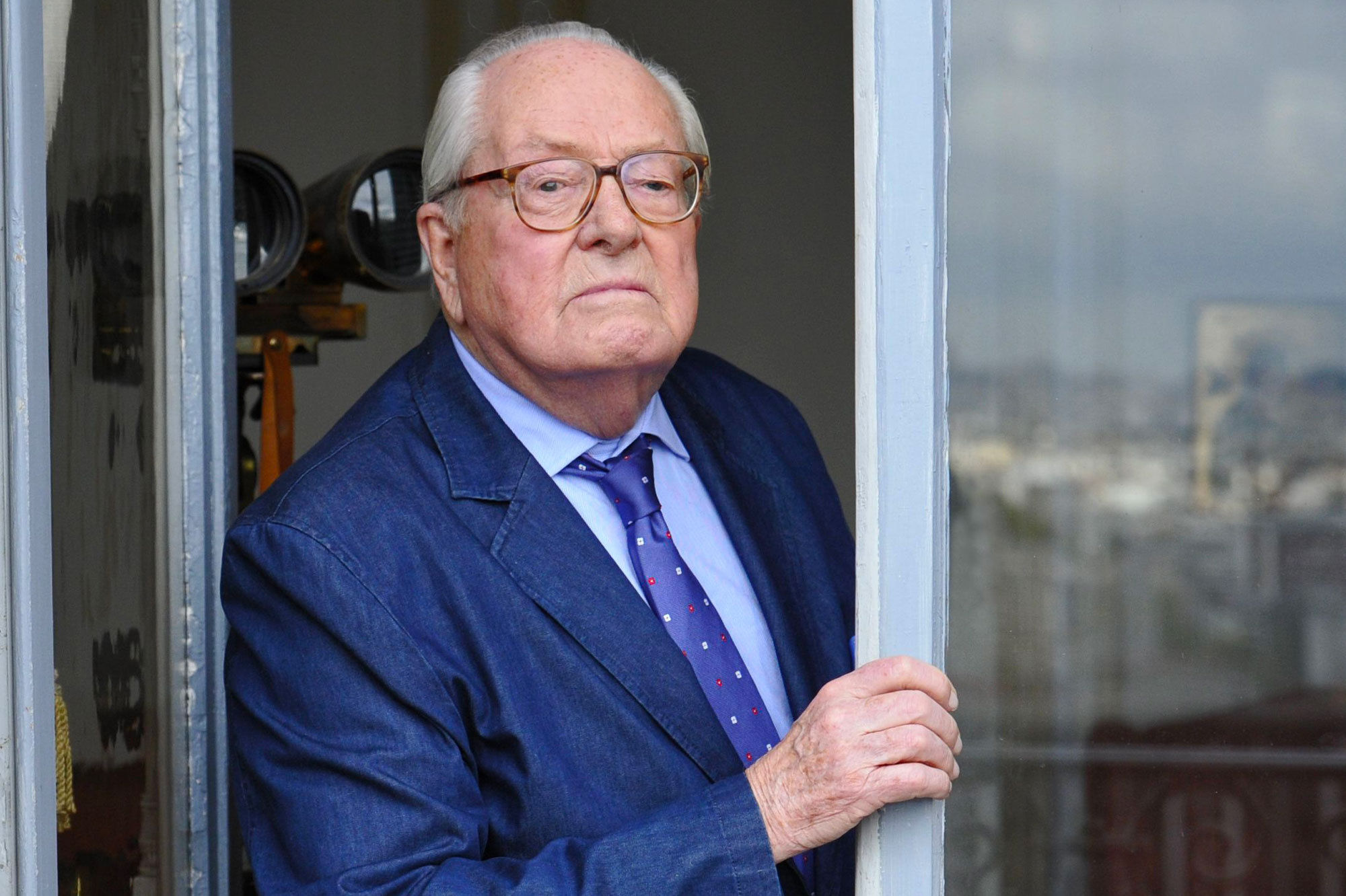 Jean-Marie Le Pen : Hospitalisé pour « fatigue générale » un jour avant son procès