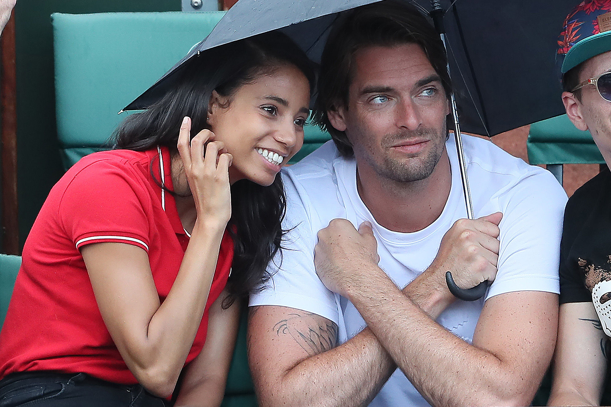 Camille Lacourt et Hajiba Fahmy très complices : Le couple de "Danse avec les stars" se retrouve à Roland-Garros