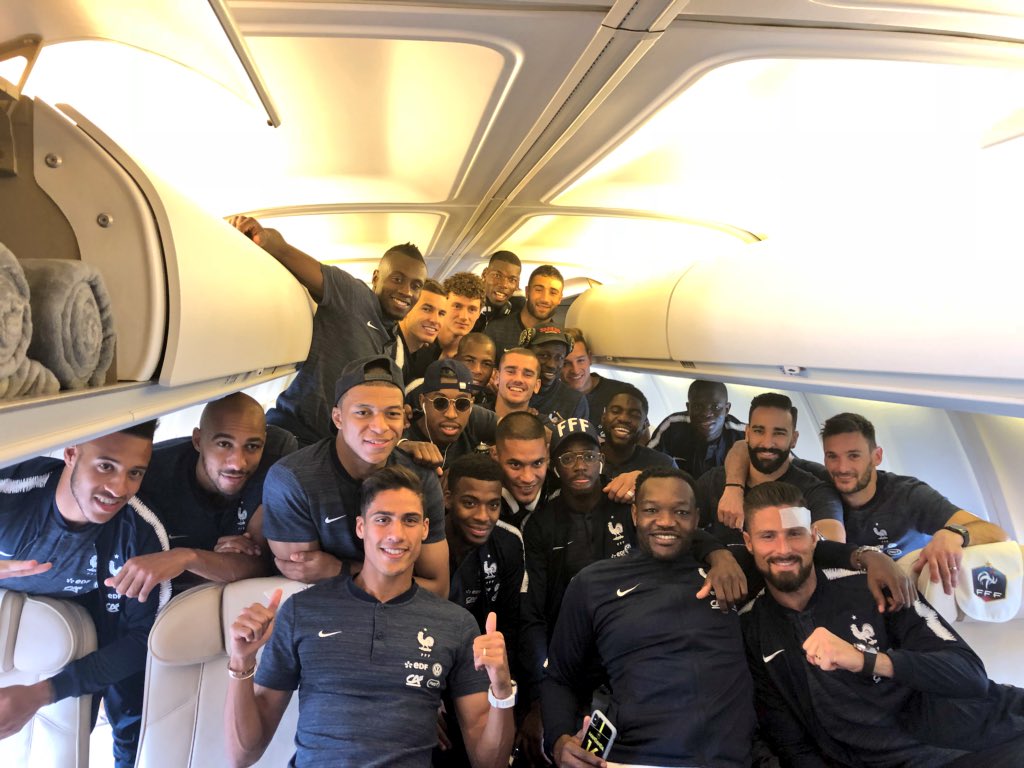 Coupe du monde 2018 : Le dernier selfie des Bleus avant de s'envoler pour la Russie