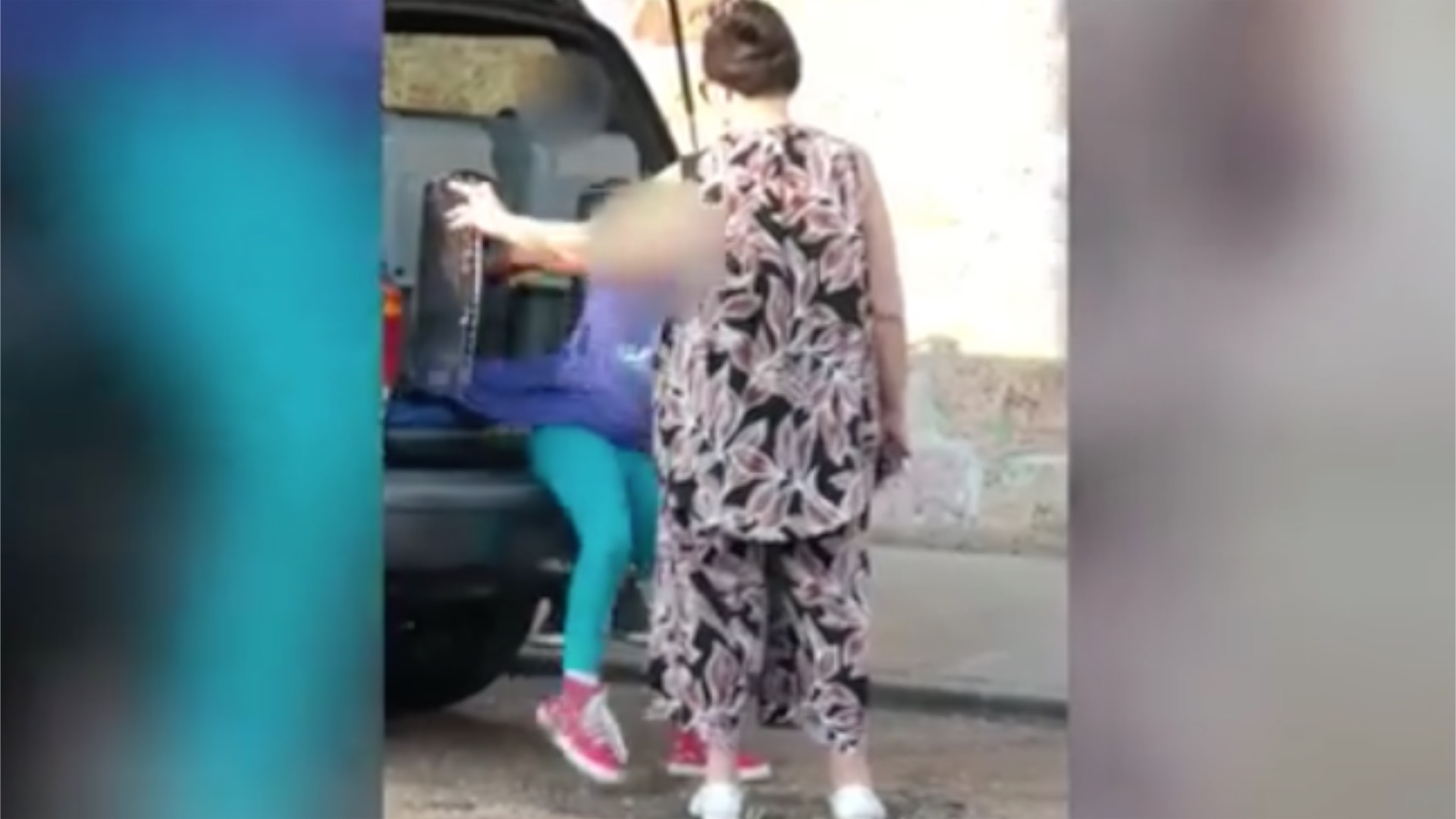 Etats-Unis : Une grand-mère filmée en train d'enfermer ses petits-enfants dans des cages pour chiens