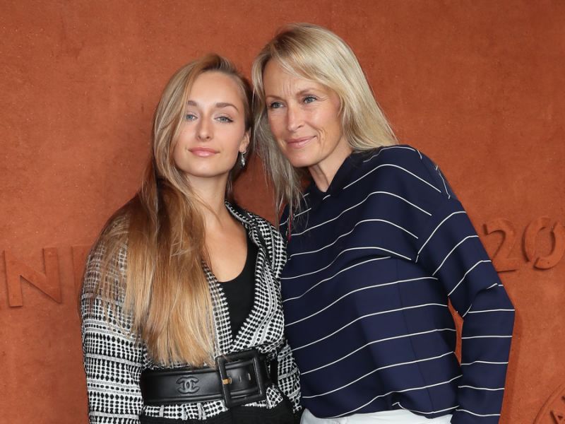 Roland-Garros : Estelle Lefébure et Emma Smet, mère et fille très complices !