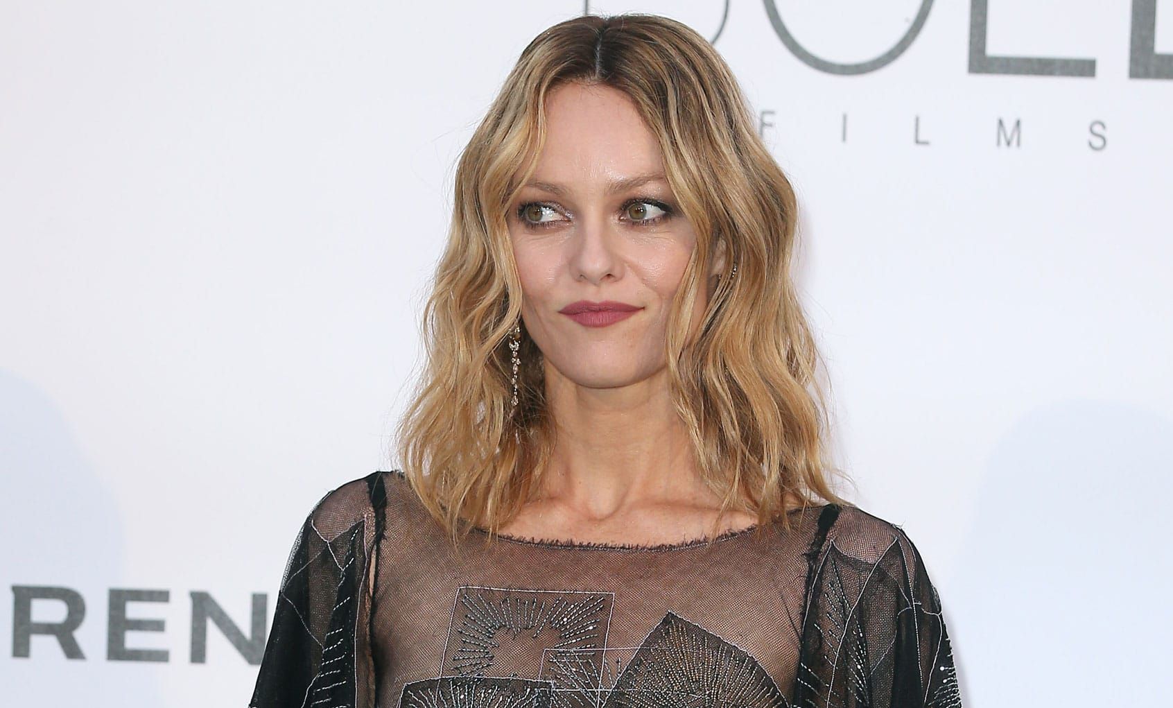 Vanessa Paradis violentée : Elle revient sur ses débuts difficiles