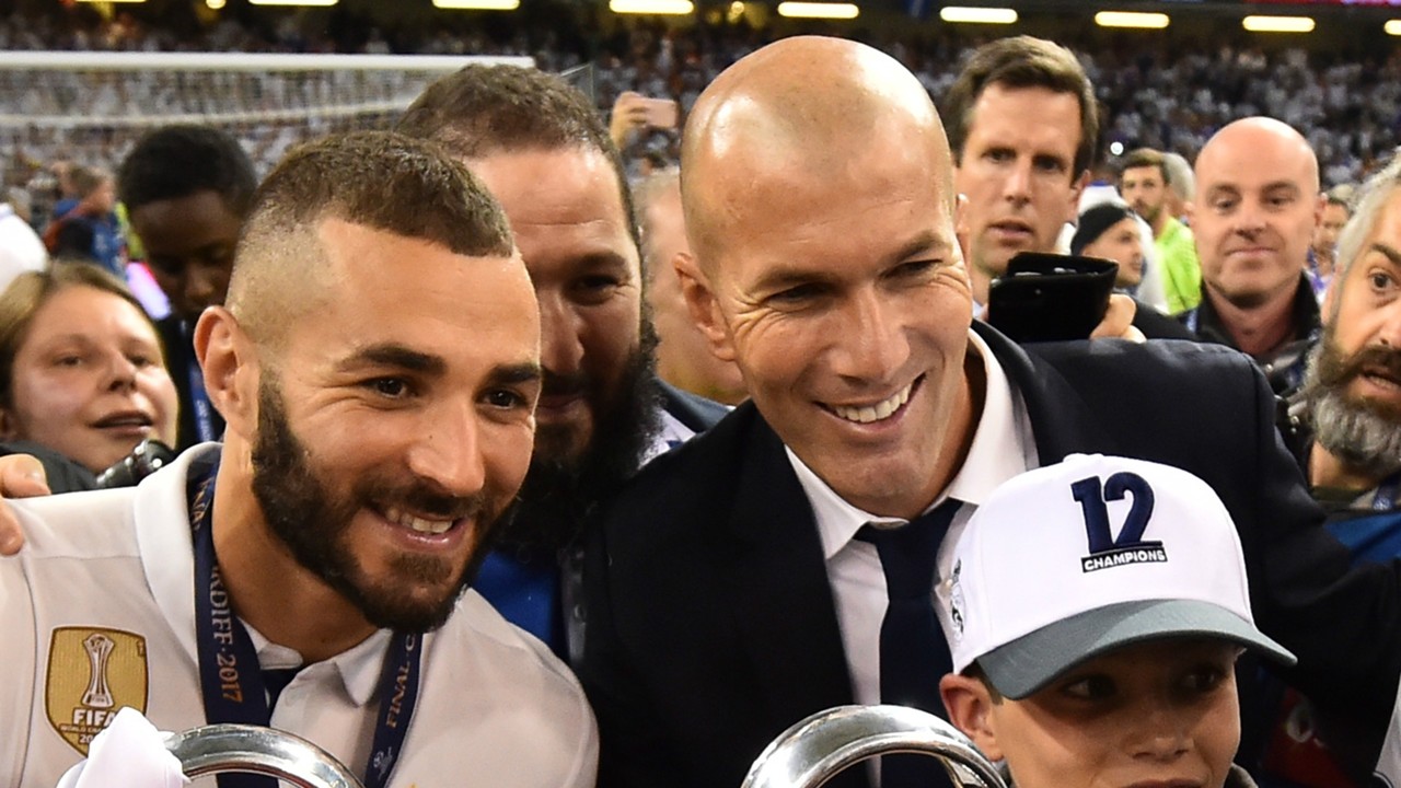 Zinedine Zidane annonce son départ du Real Madrid : Karim Benzema lui adresse un message énigmatique...
