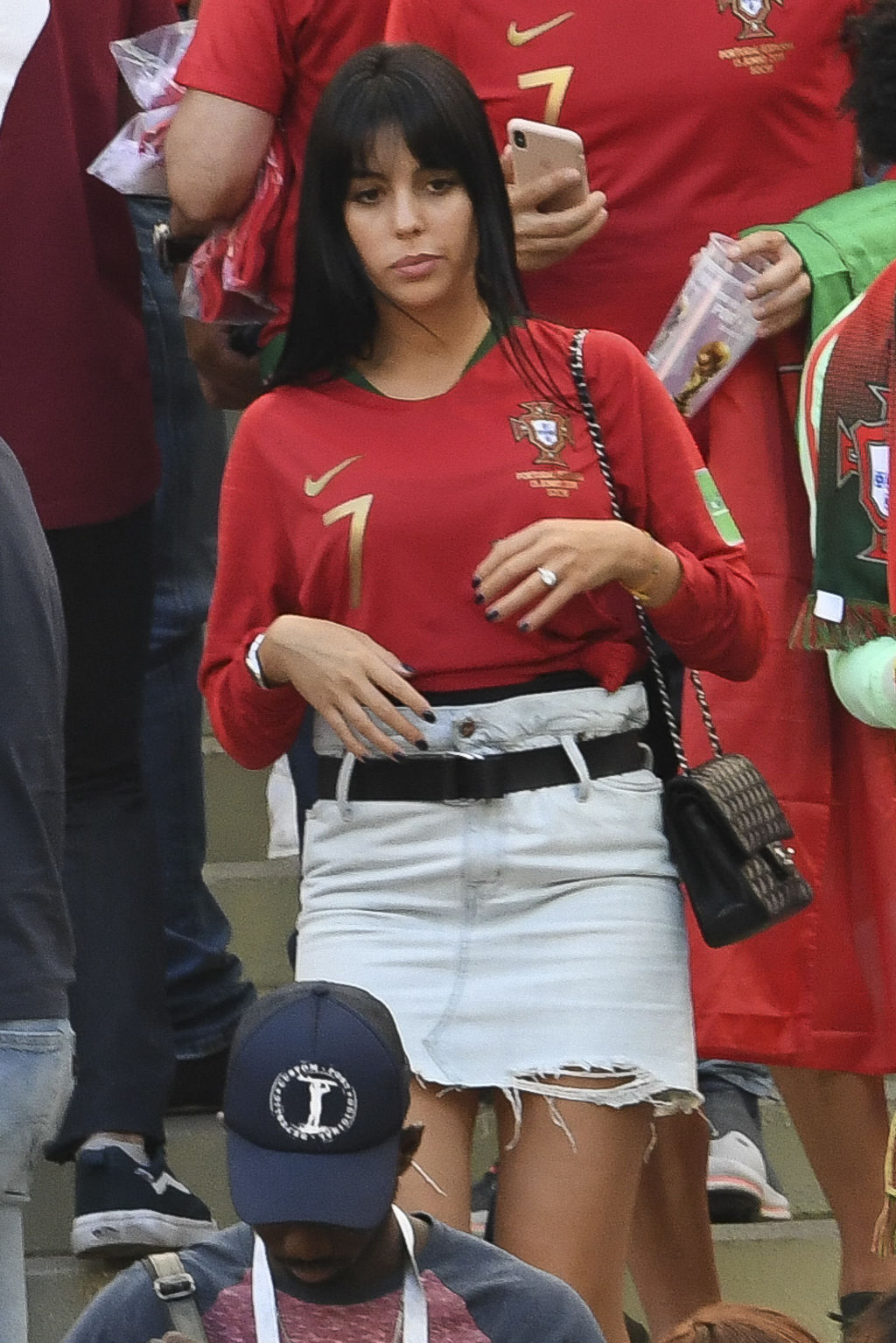 Coupe du monde 2018 : Cristiano Ronaldo fiancé ? Georgina Rodriguez exhibe sa bague scintillante !