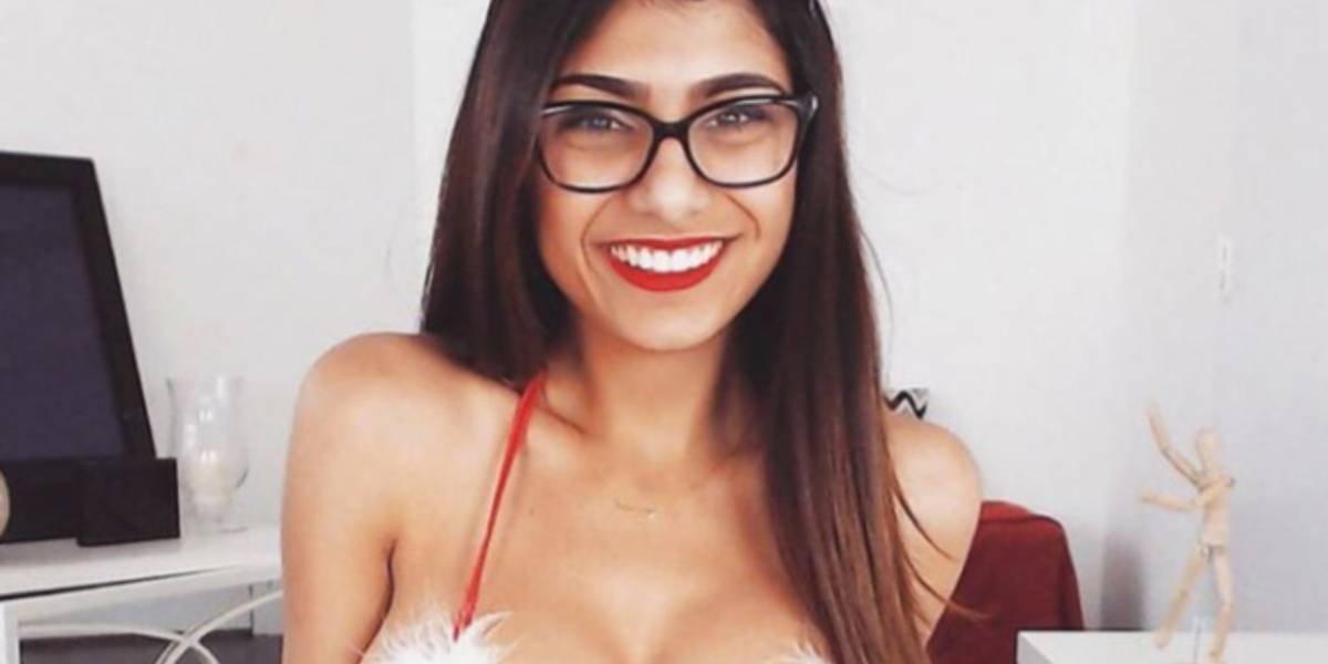 Mia Khalifa révèle le club de football qu'elle soutient !