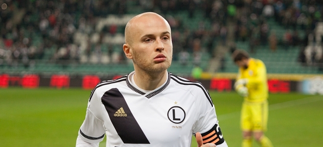 Une journaliste sauvée par un footballeur polonais