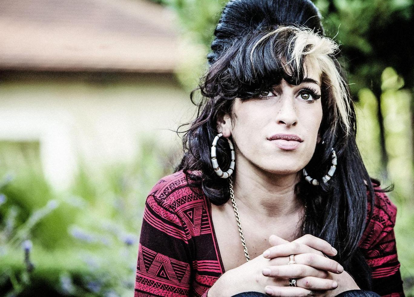 “Amy”, le documentaire qui révèle l’intimité de la chanteuse Amy Winehouse