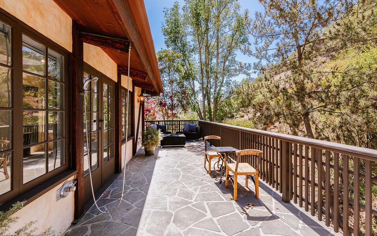 La chanteuse Cher vend sa villa californienne pour 2.5 millions de dollars, trop chère ?