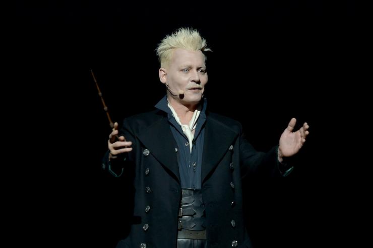 Comic-Con 2018 : L'apparition de Johnny Depp en Grindelwald juste avant Amber Heard n'a pas envoûté tout le monde