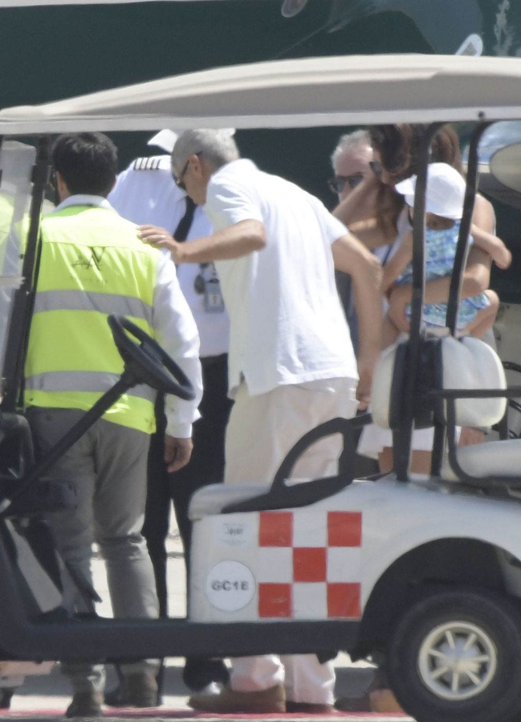 George Clooney en lente convalescence suite à son accident de scooter 