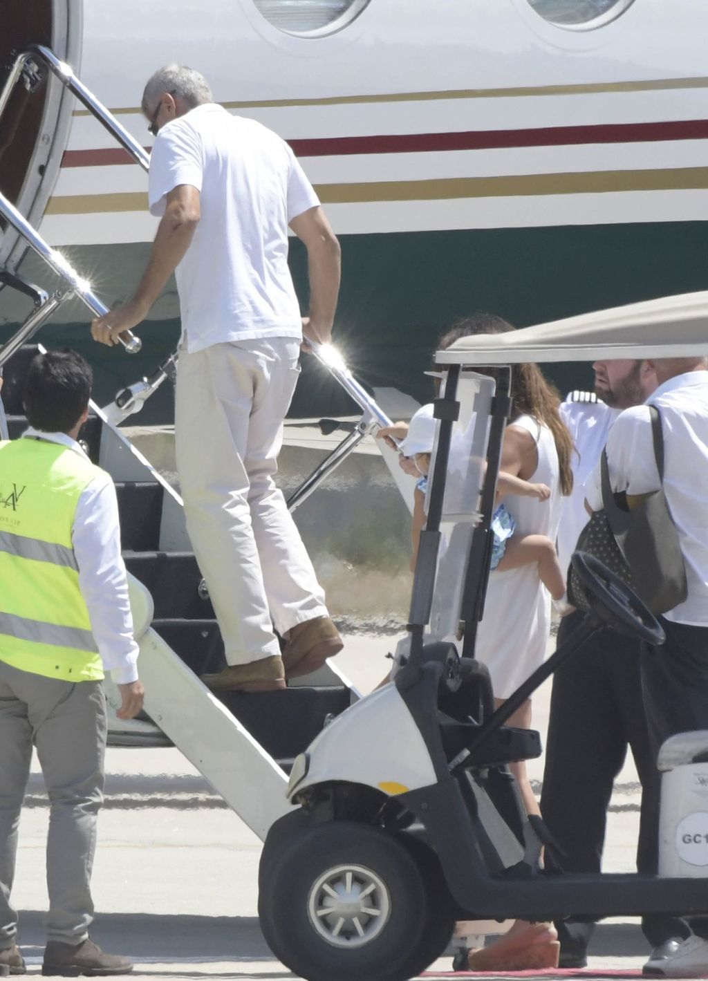 George Clooney en lente convalescence suite à son accident de scooter 