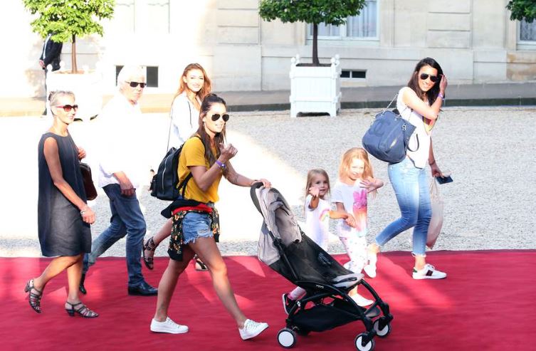 Rachel Legrain-Trapani, Erika Choperena... les proches des Bleus reçus à l'Elysée