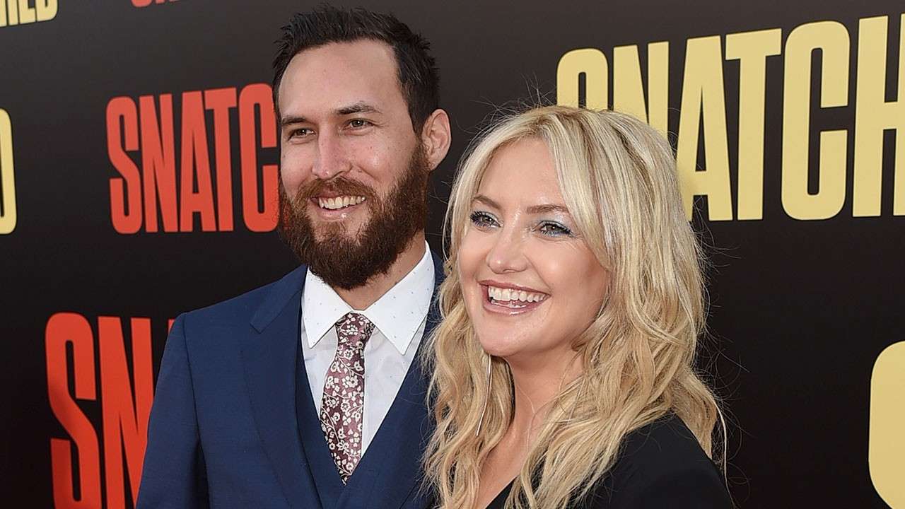 Kate Hudson enceinte : Solidaire, son compagnon est aussi en pleine grossesse !