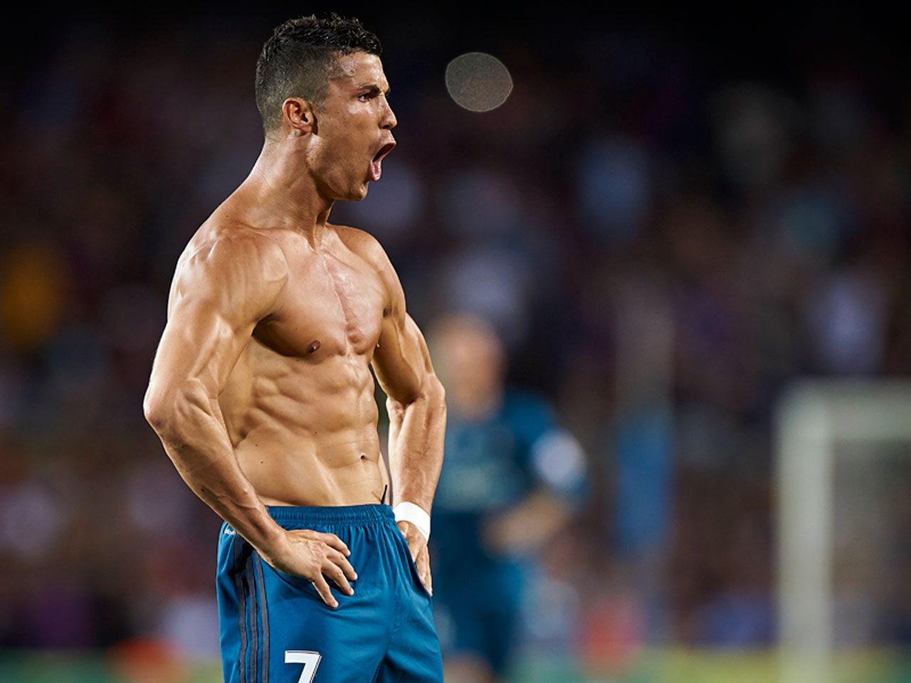 Italie : La voisine de Cristiano Ronaldo veut déjà déménager !