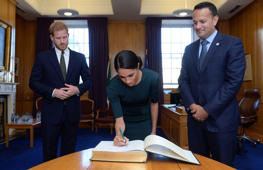 Meghan et Harry : Entre gestes tendres et taquineries, les amoureux se lâchent !