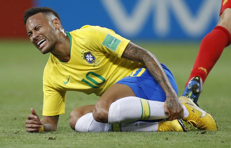 Neymar reconnaît (enfin) que ses chutes étaient exagérées !