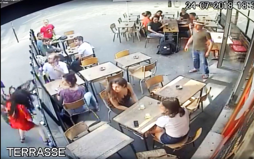 Paris : Une étudiante frappée au visage pour avoir répondu à un harceleur