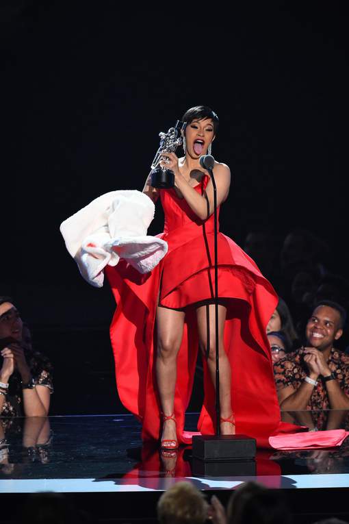 MTV Video Music Awards 2018 : Cardi B est-elle montée sur scène avec son bébé ?