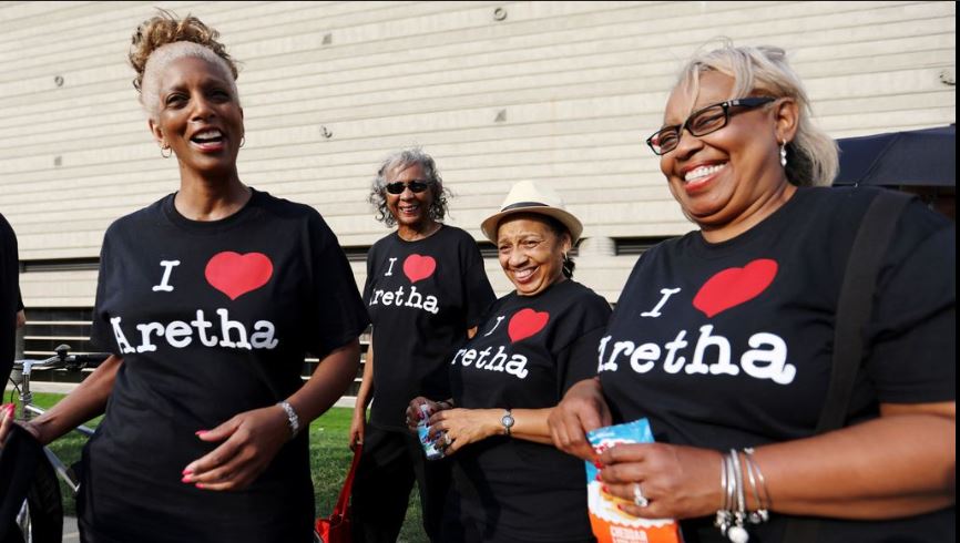 Aretha Franklin : ses fans défilent pour la voir une dernière fois
