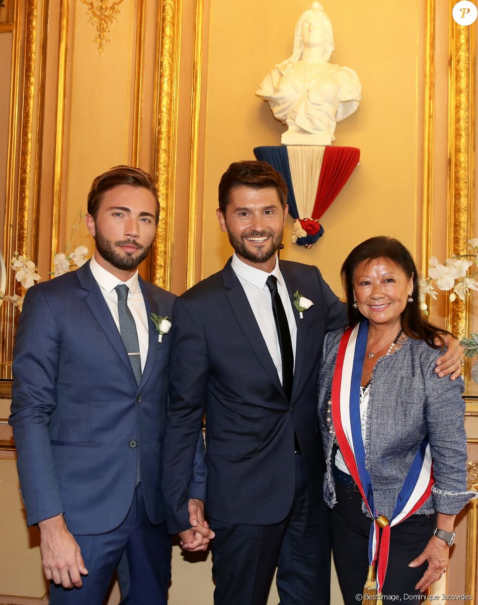 Christophe Beaugrand dévoile les photos de son mariage avec Ghislain Guerin !