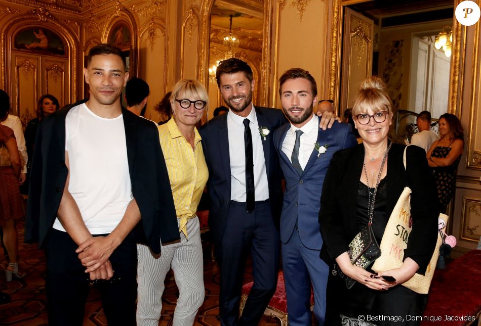 Christophe Beaugrand dévoile les photos de son mariage avec Ghislain Guerin !