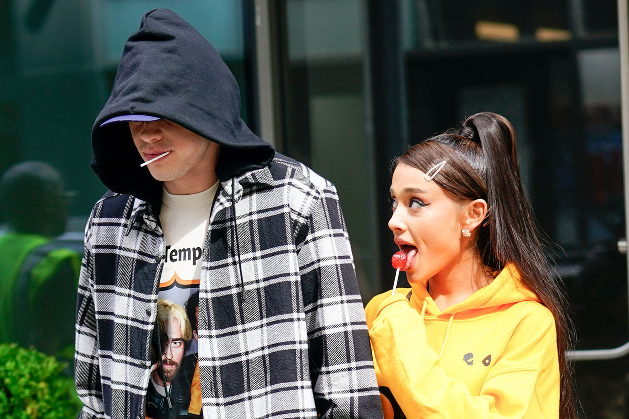 Ariana Grande en dit plus sur son mariage avec Pete Davidson !