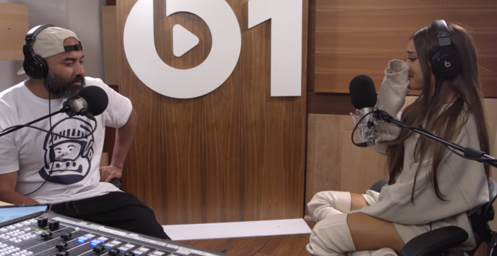 Ariana Grande très affectée par l'attentat de Manchester : Elle s'effondre lors d'une interview
