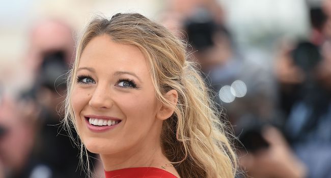 Blake Lively clashée par un internaute pour sa tenue : sa réponse hilarante