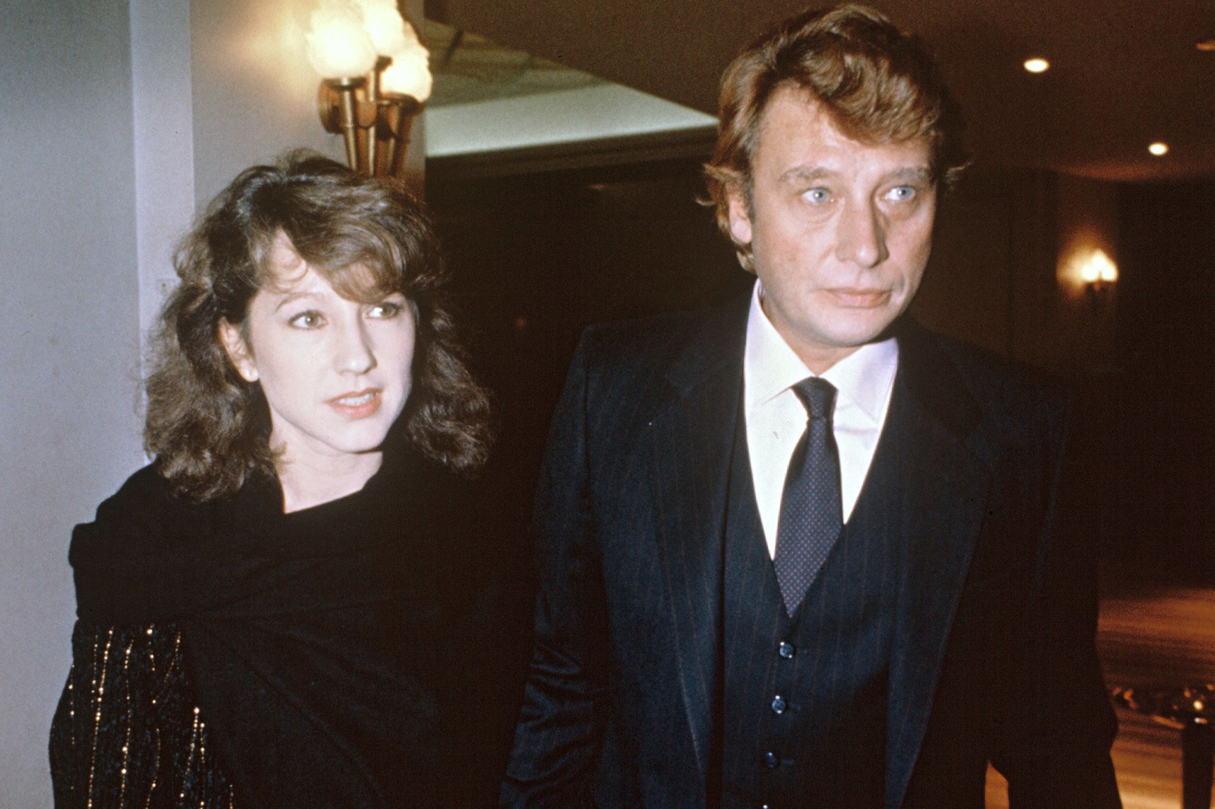 Johnny Hallyday jaloux d'Alain Delon ? Le chanteur avait une drôle d'habitude avec Nathalie Baye