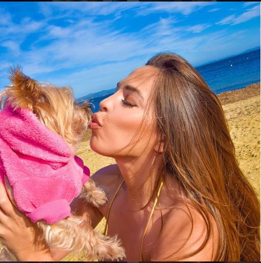  Kim Glow et son chien Chanel @ Instagram