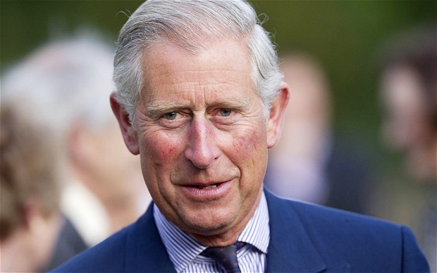 Le Prince Charles au trône : Il pourrait changer de prénom !