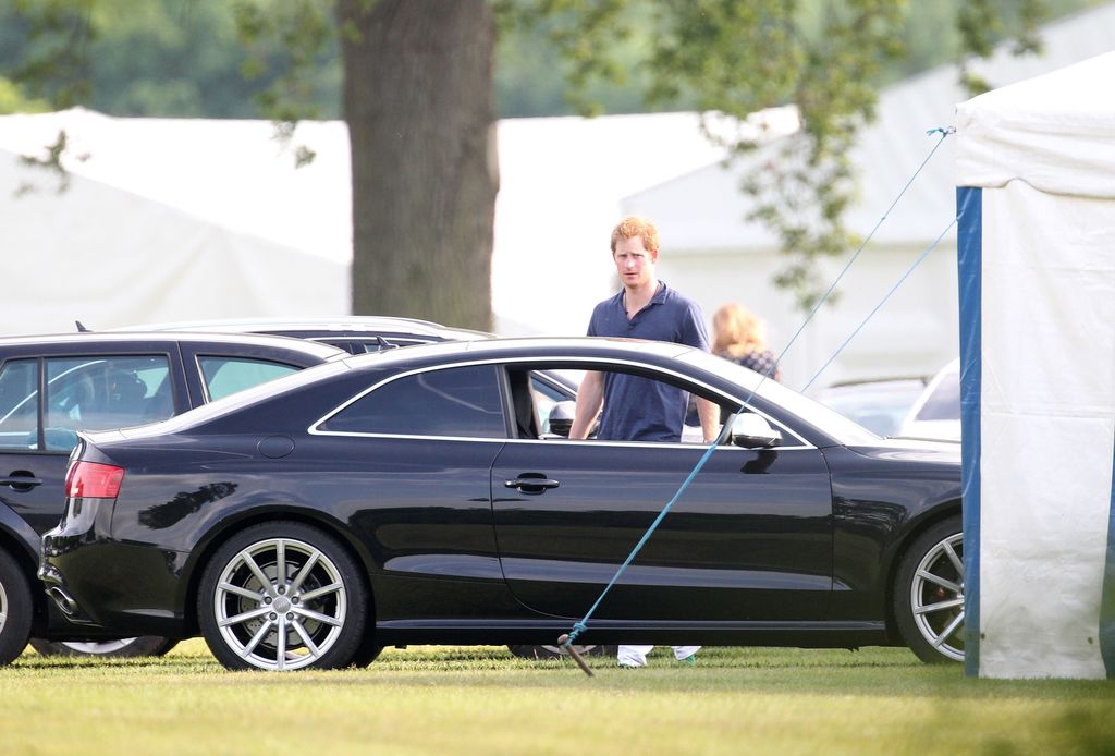 Le prince Harry vient de toucher un très gros chèque grâce à sa voiture !