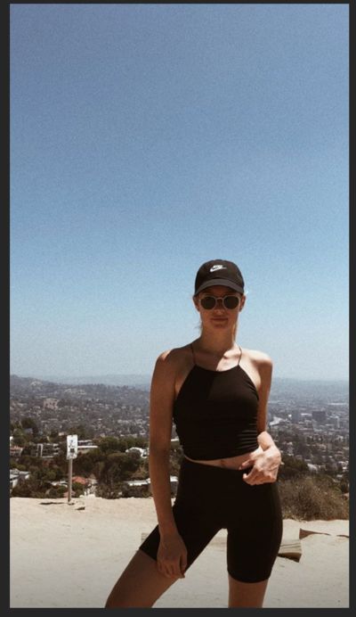 Ilona Smet en vacances à Los Angeles : Elle se dévoile ultra sexy en tenue de sport