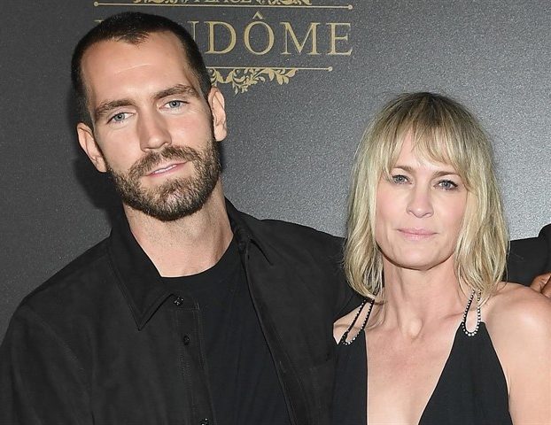 Robin Wright et son compagnon français Clément Giraudet se sont dit &quot;oui&quot; dans le Sud de la France !