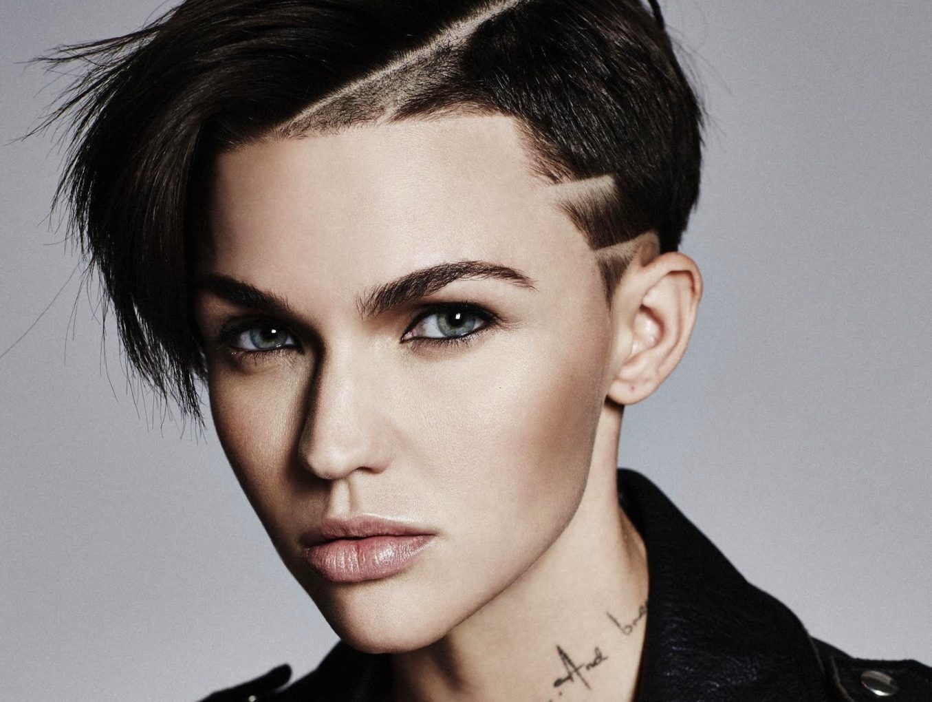 Ruby Rose dans le rôle de Batwoman : Elle quitte Twitter après les critiques des internautes !