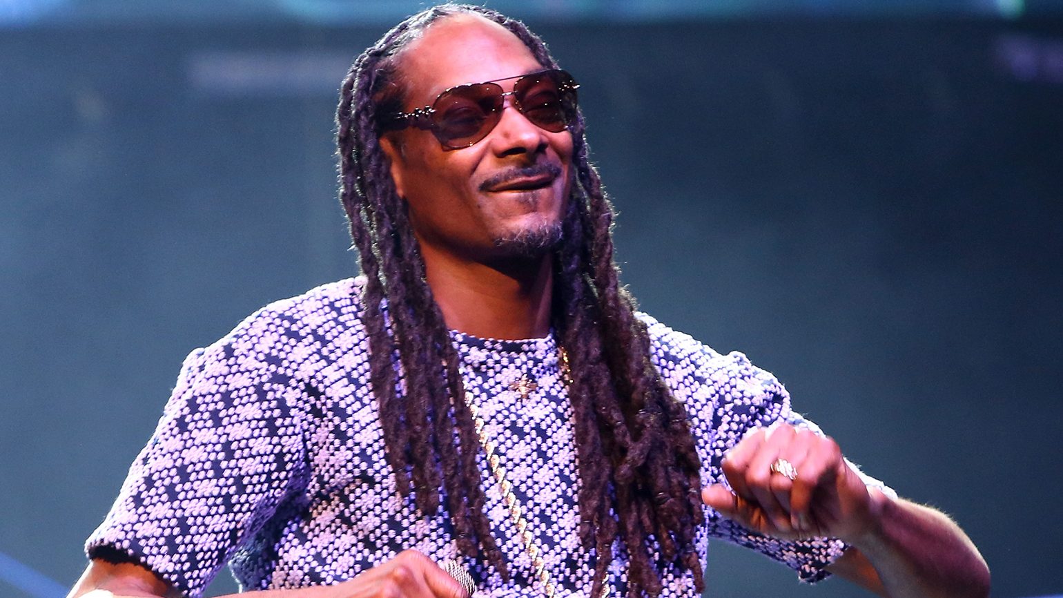 Snoop Dogg : Le rappeur va sortir son livre de cuisine !