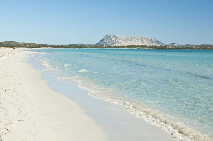 Vous ne devriez vraiment pas rapporter du sable de Sardaigne, voici pourquoi !