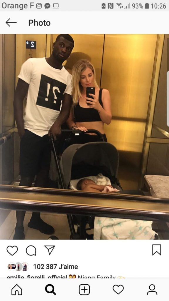 Emilie Fiorelli de nouveau en couple avec M’Baye Niang ? Cette photo de famille le prouve !