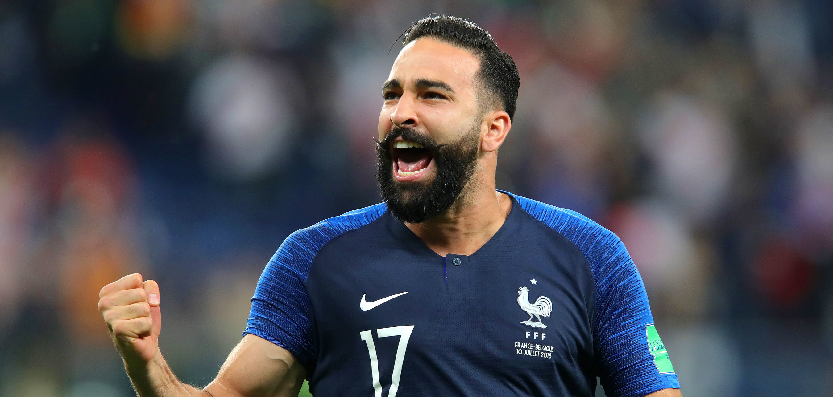 Adil Rami a été surpris en charmante compagnie !