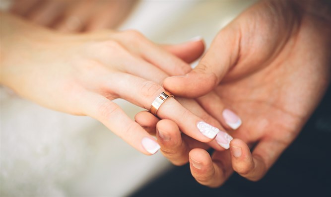 Pourquoi cette photo de fiançailles est devenue virale