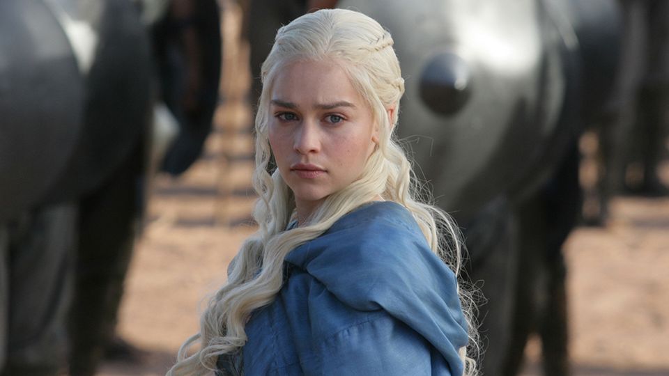 Game of Thrones : Emilia Clarke immortalise son rôle avec un tatouage