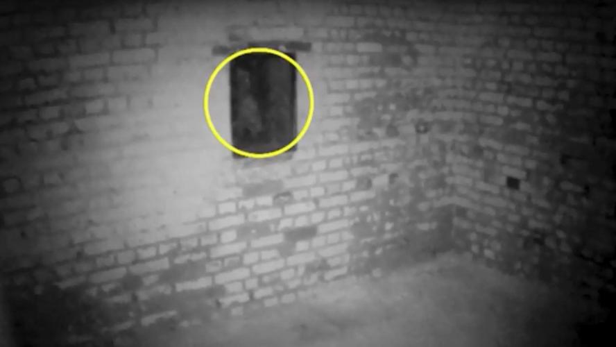 Insolite : en visitant un château datant d’Henri VIII, il est persuadé d’avoir filmé un fantôme