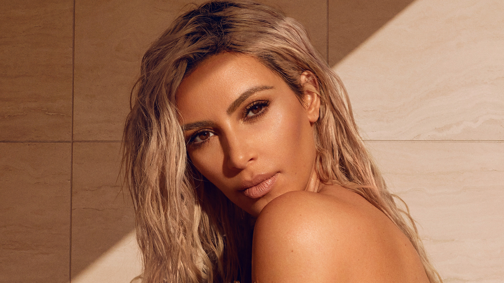 Kim Kardashian veut vous faire adopter les bijoux pour dents