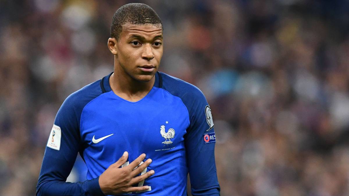 Selon Didier Deschamps, Kylian Mbappé aurait pris &quot;des claques&quot; en 1998