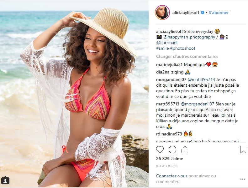 Alicia Aylies magnifique en bikini : les internautes sont sous le charme